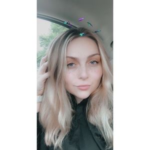 Meet your Posher, Alicia